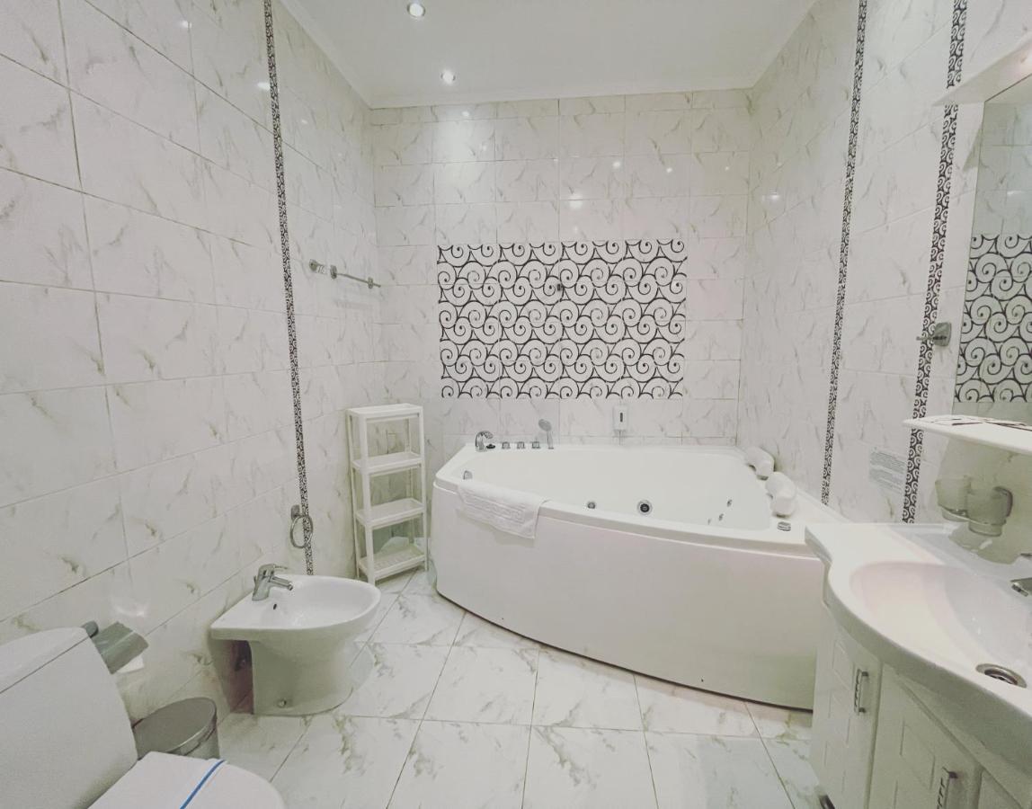 Двокімнатні Апартаменти На Лукіяновича, 3 Lvov Exteriér fotografie